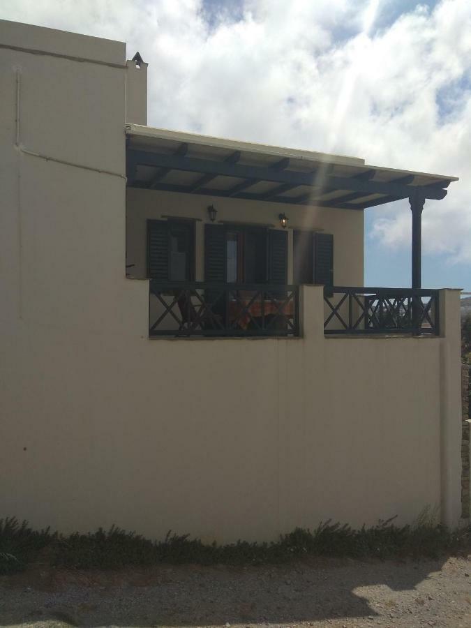 Ampeloessa Apartment Mesi  ภายนอก รูปภาพ